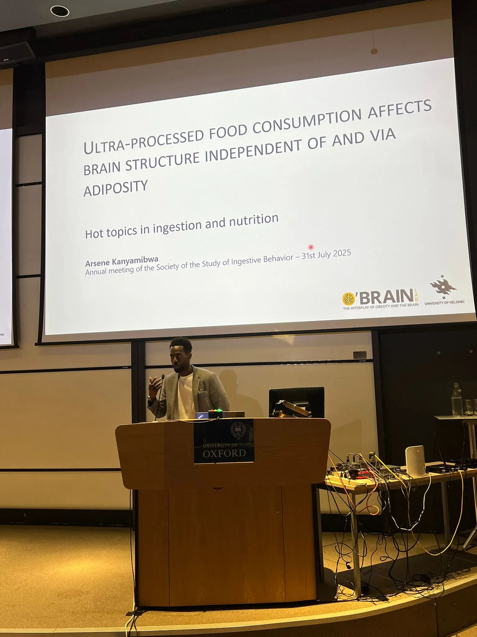 Arsene Kanyamibwa Presenting